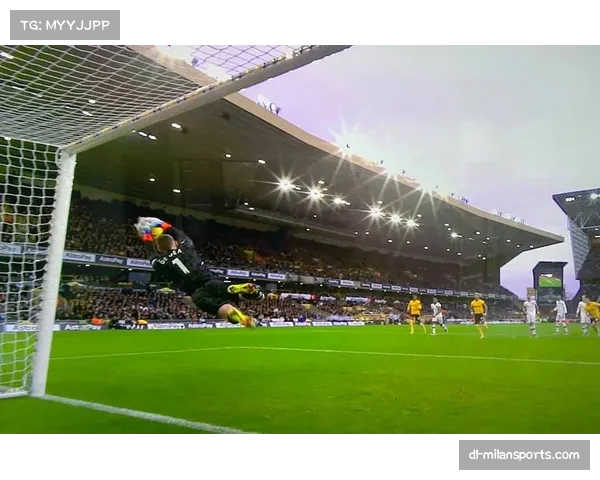 曼联拉门斯门线技术贡献关键扑救 零封对手提升全队信心 曼联拉门斯门线技术贡献关键扑救 零封对手提升全队信心